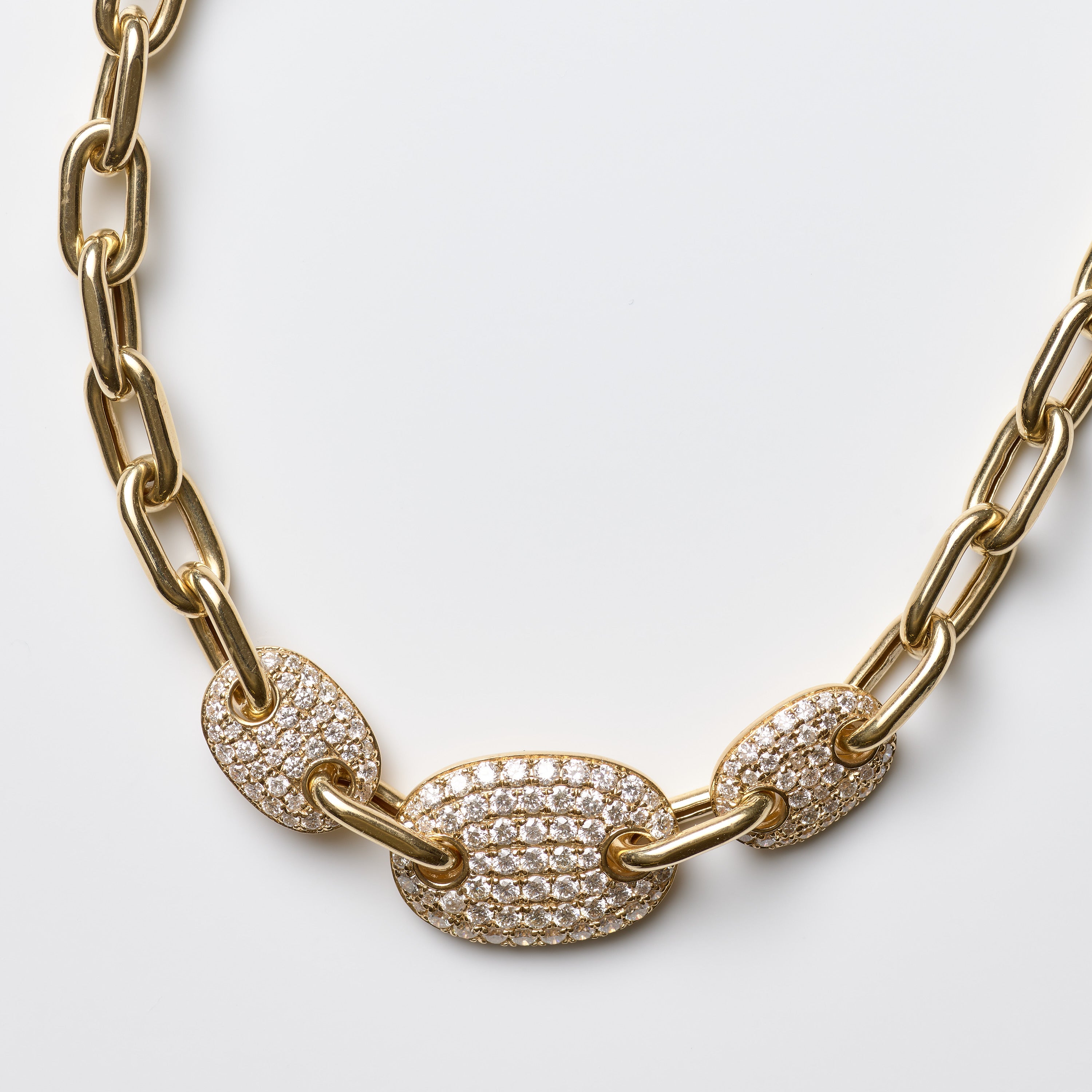 Pavé Diamond Anchor Chain