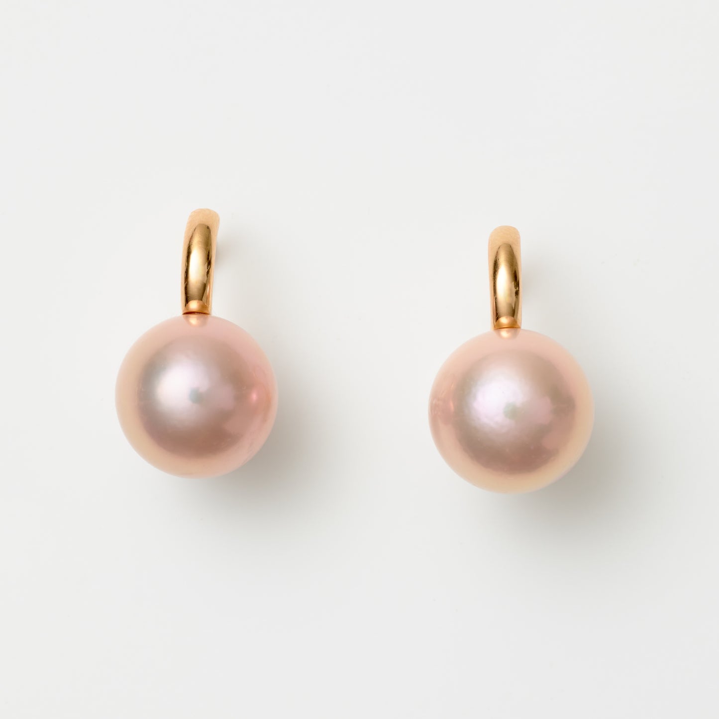 Natural Pink Pearl Huggies