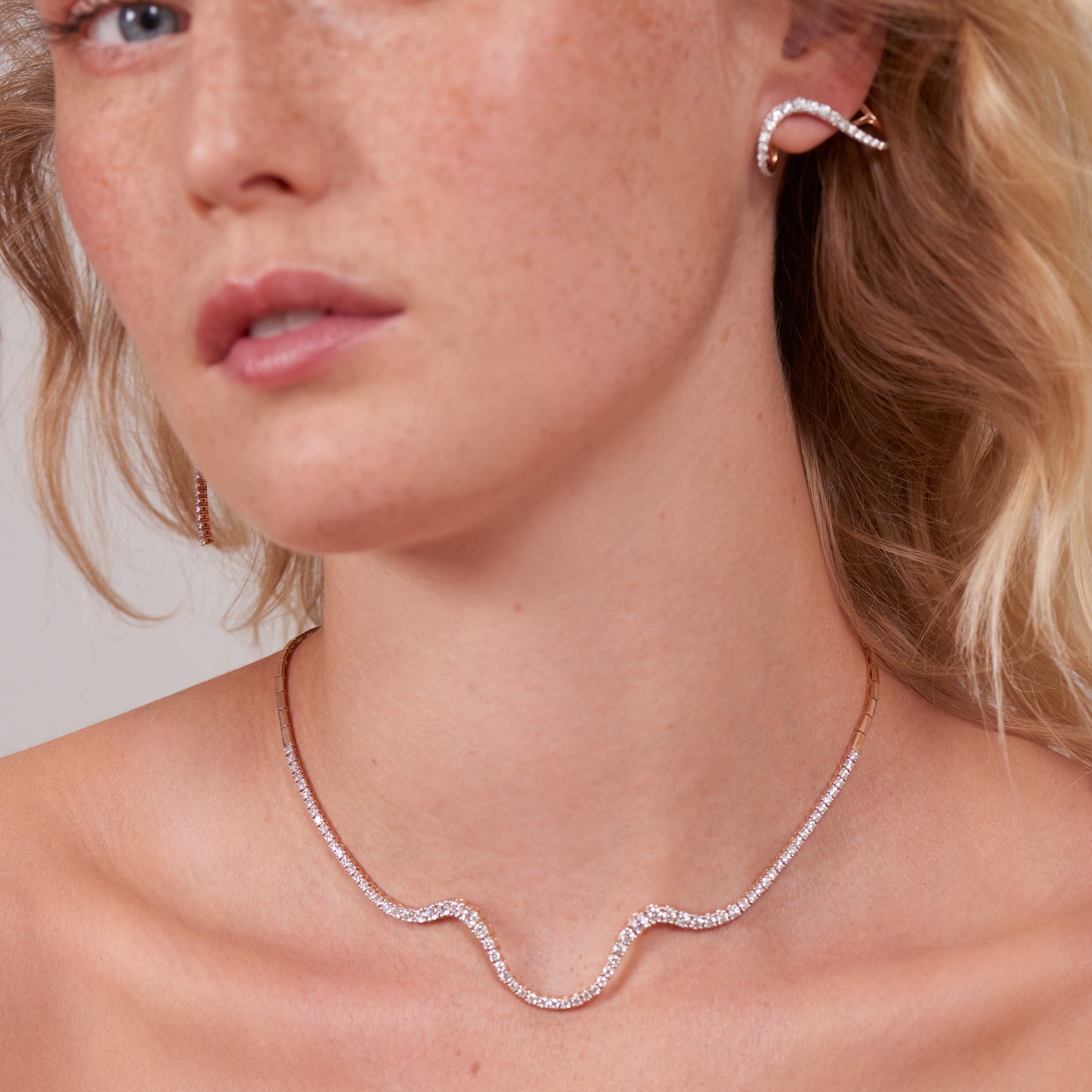 Radiant Choker, Half Diamomds