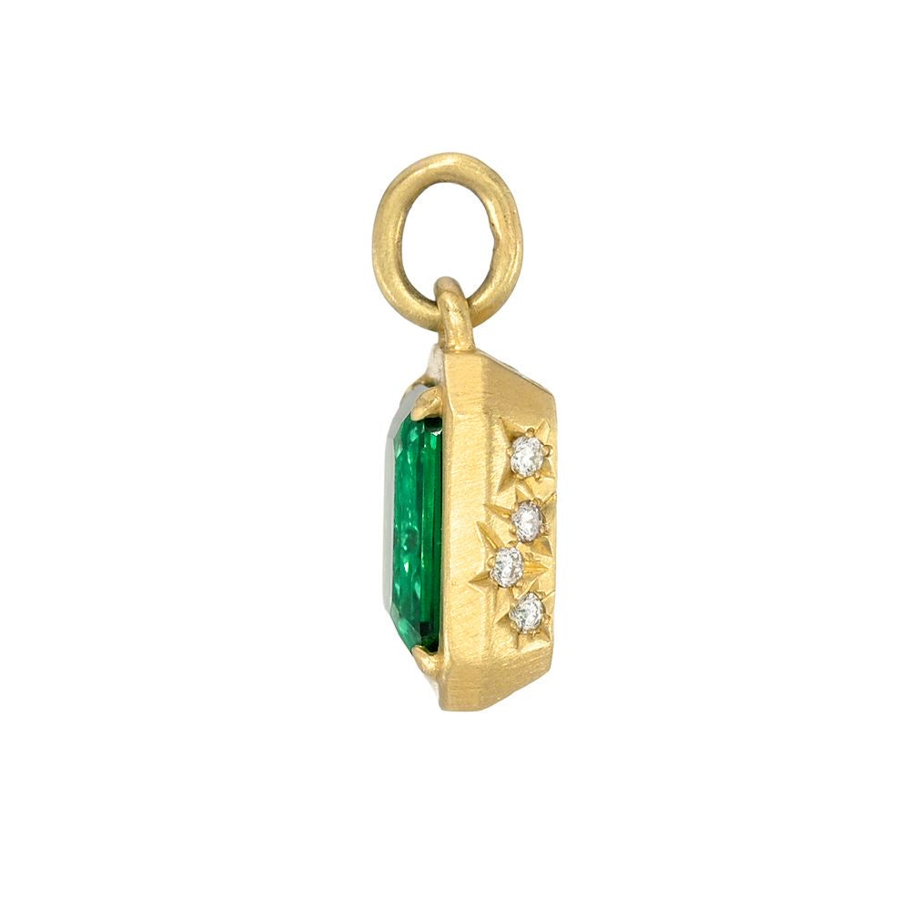 Green Emerald Lab Medallion