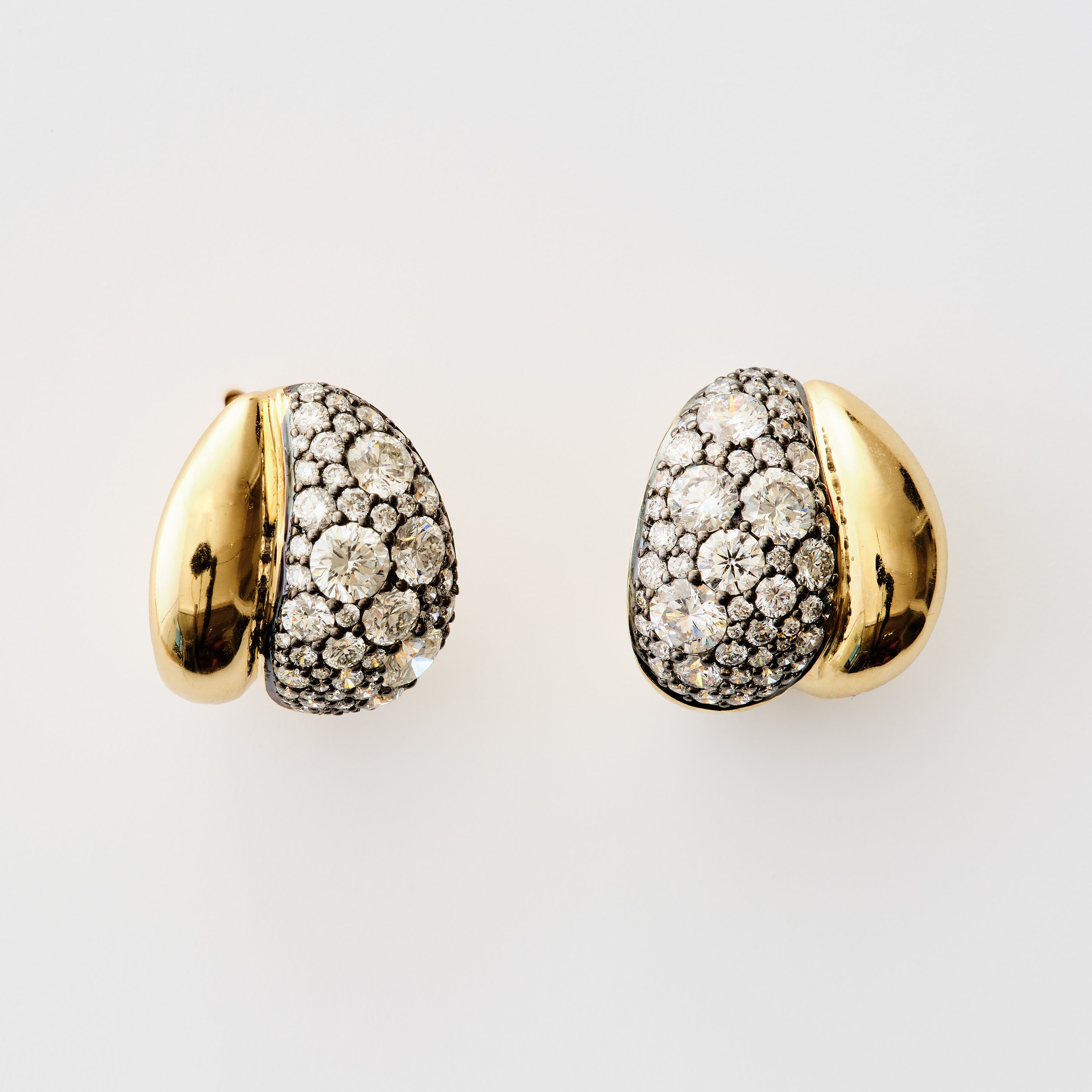 Bubble Pavé Diamond Huggies