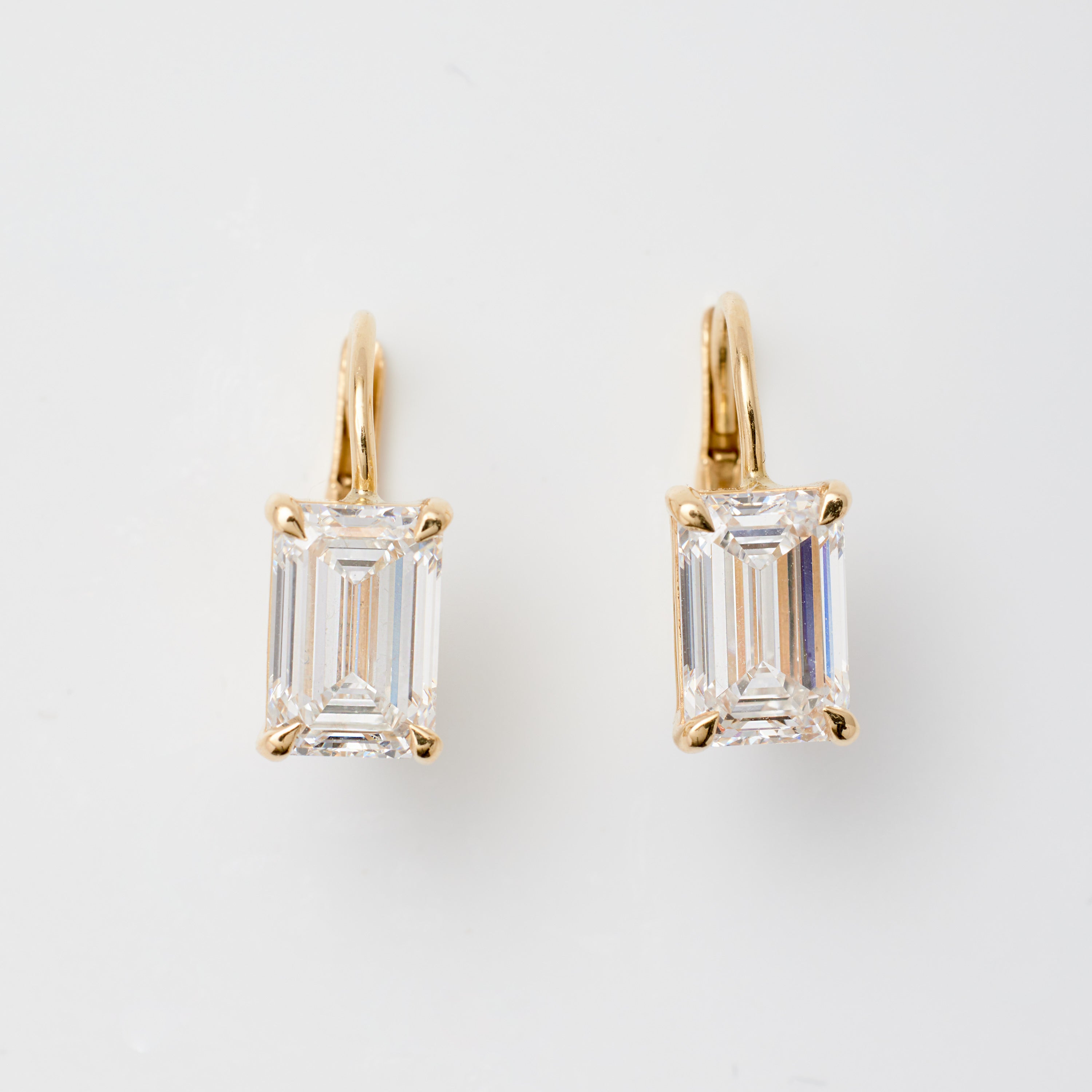 Single-Stone Lab Diamond Huggies