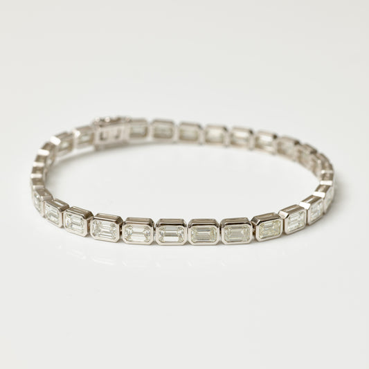 Bezel-Set Emerald Bracelet